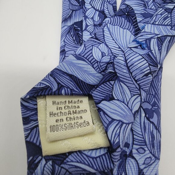 Vintage Tommy Bahama 100% Silk Tie Blue Leaves Flowers rare botanical novelty - Picture 2 of 6